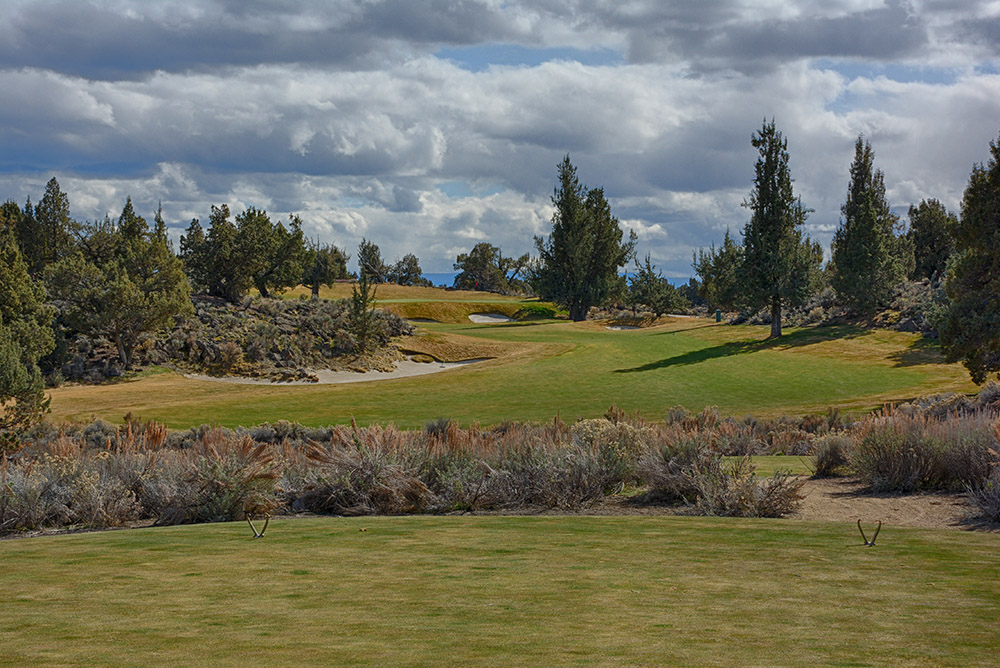 Pronghorn Golf Club 12th hole on Nicklaus Course