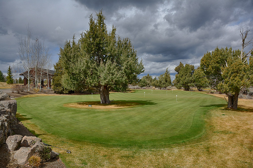 Putting Green at the Pronghorn Golf Club Nicklaus Course
