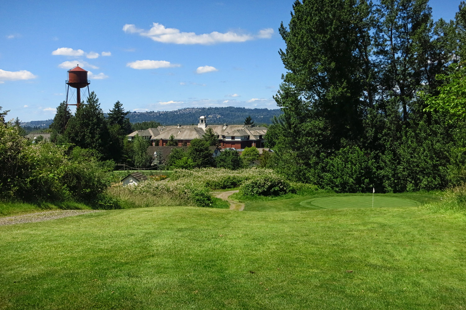 McMenamins Edgefield Golf Breaking Eighty