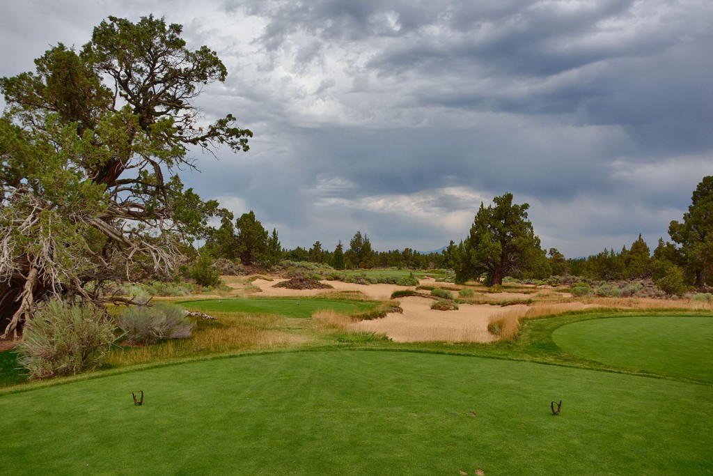 The 4th hole on the Fazio Course at Pronghorn in Bend, Oregon