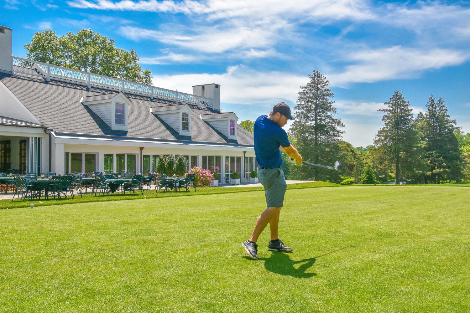 They play golf in the course