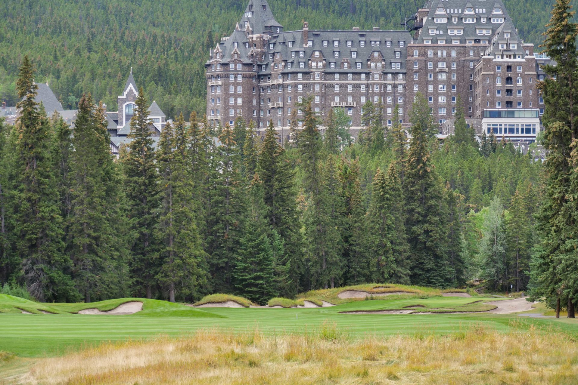 Banff Springs, Alberta, Golf course information and reviews.