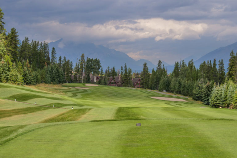 Stewart Creek Golf: This Canadian Rockies Golf Course Shines