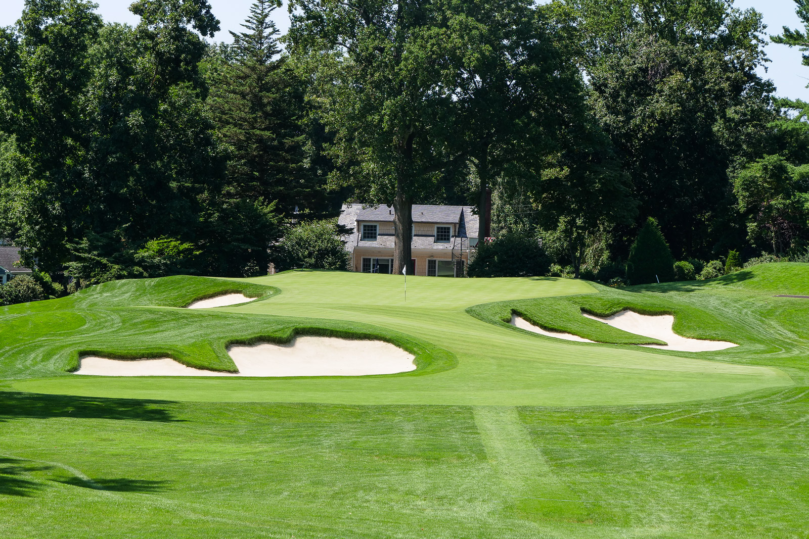 The par 3, 10th at Winged Foot West.