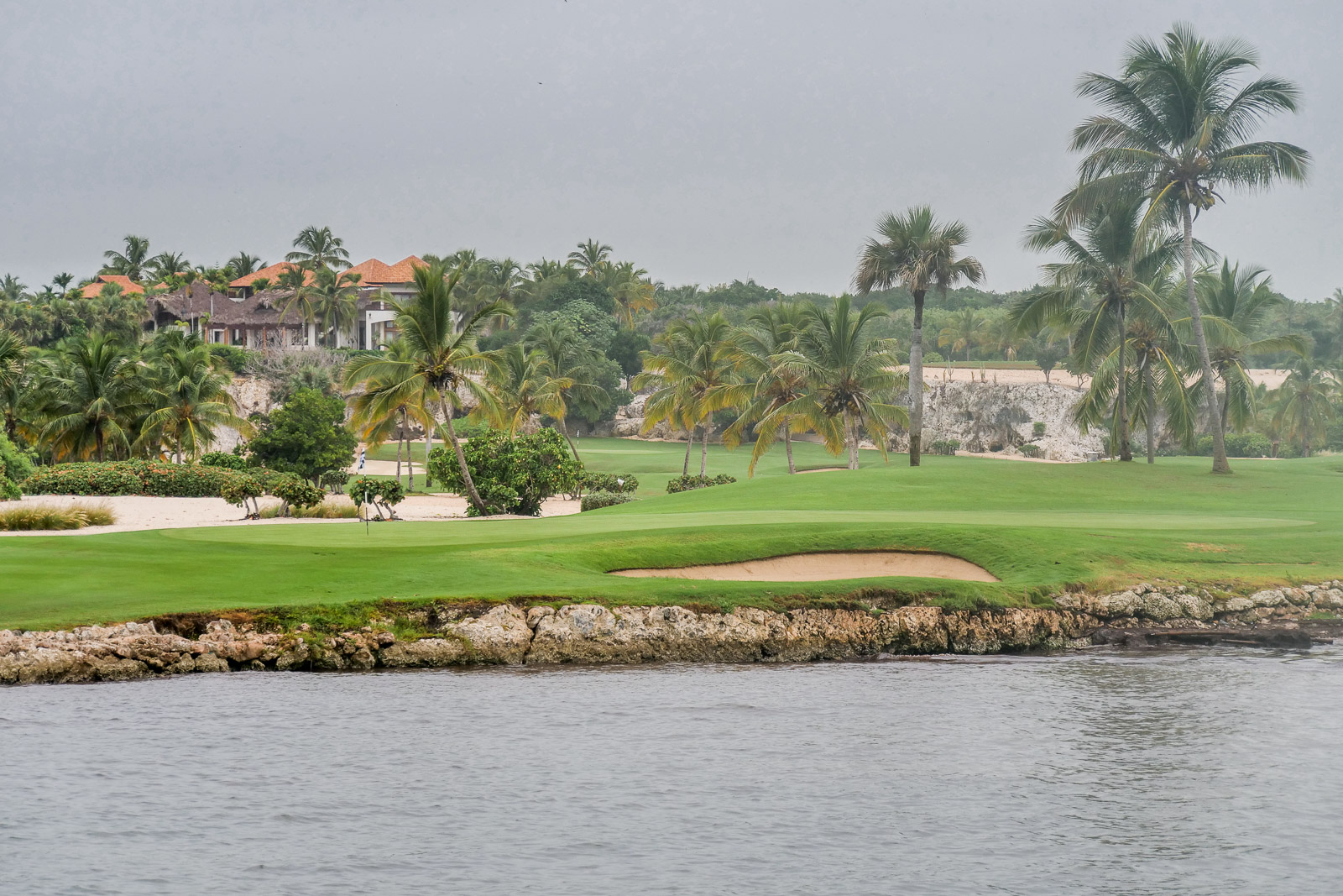 The par 3, 4th hole at Punta Espada with water in front of the green.