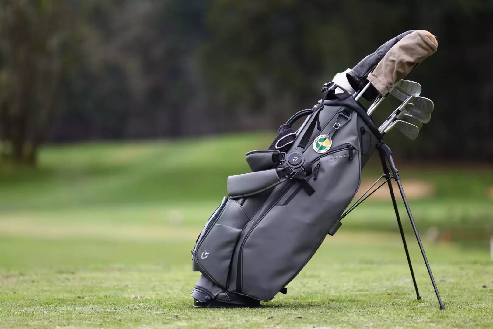 Vessel Player III 6-Way x Ghost Maverick 14-Way Golf Bag Comparison  Pictures - Golf Bags/Carts/Headcovers - GolfWRX