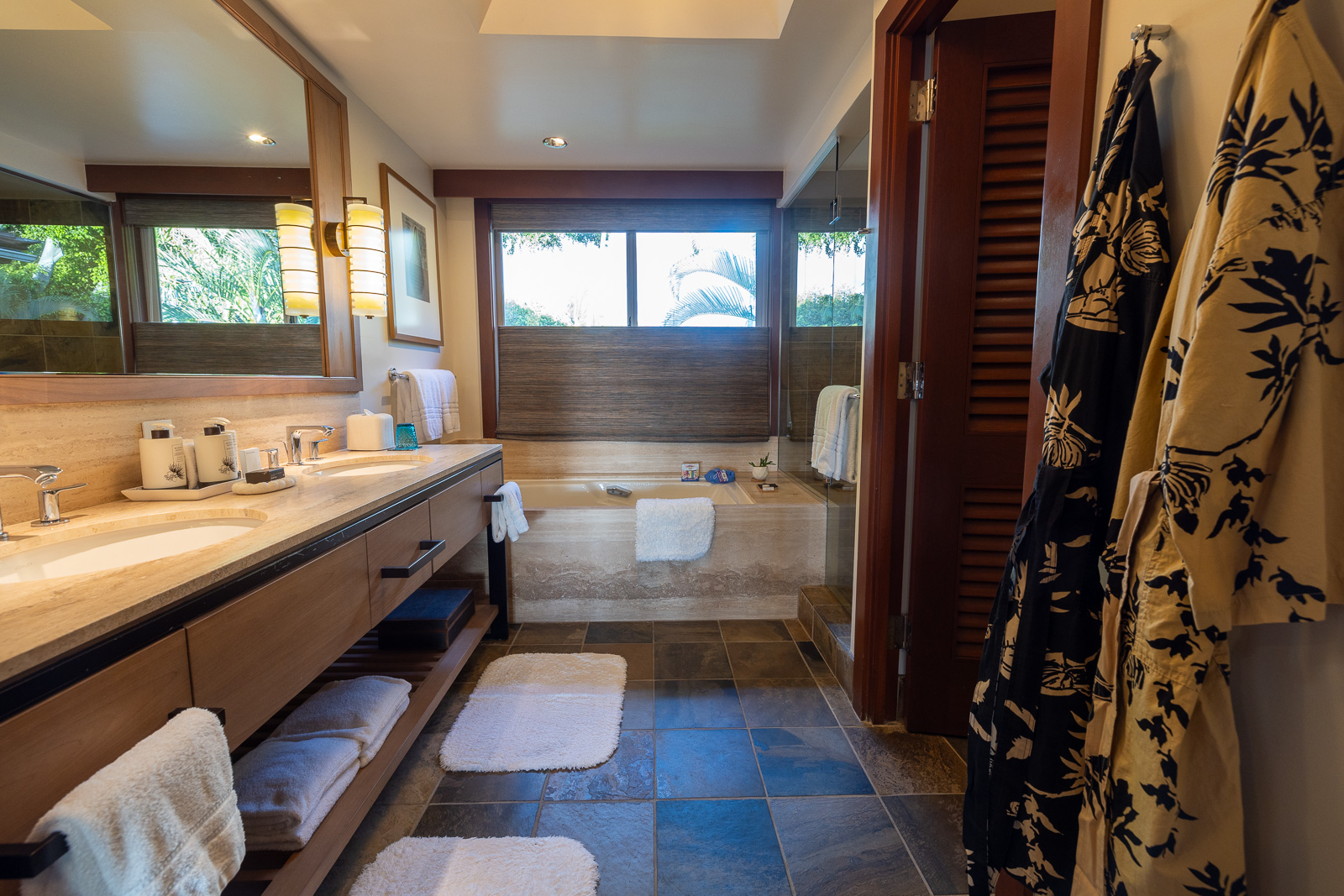 Four Seasons Hualalai Room Bathroom
