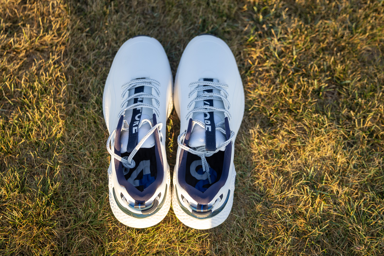 GFORE MG4 02 Spikeless