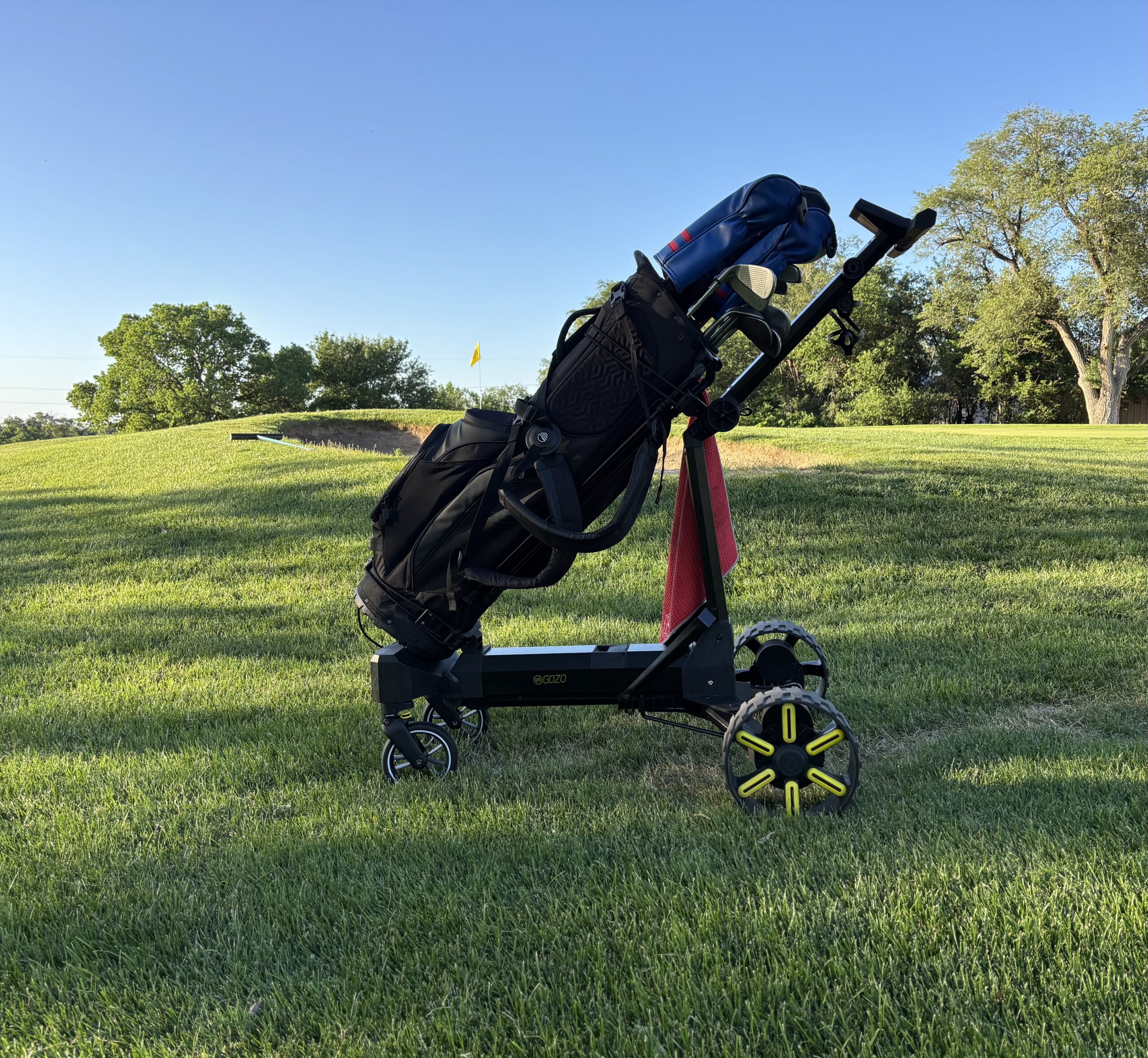 Gozo Auto-Follow Golf Caddy | Use code BREAKINGEIGHTY to save $50