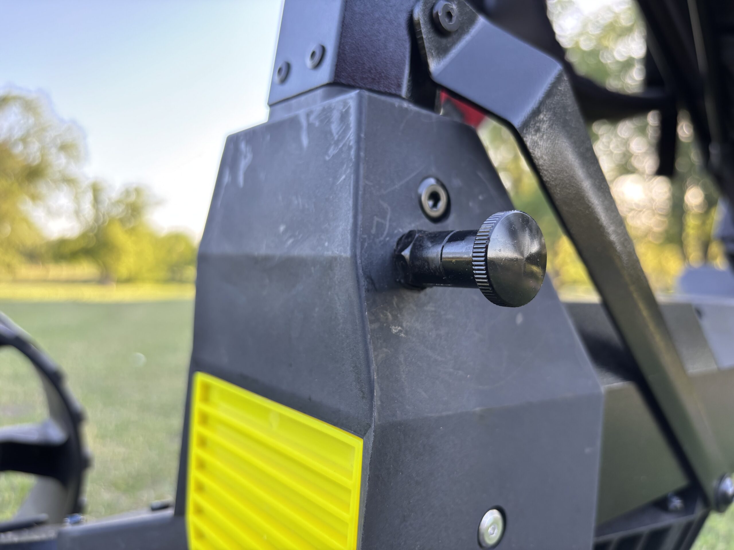 GOZO Auto-Follow Golf Caddy