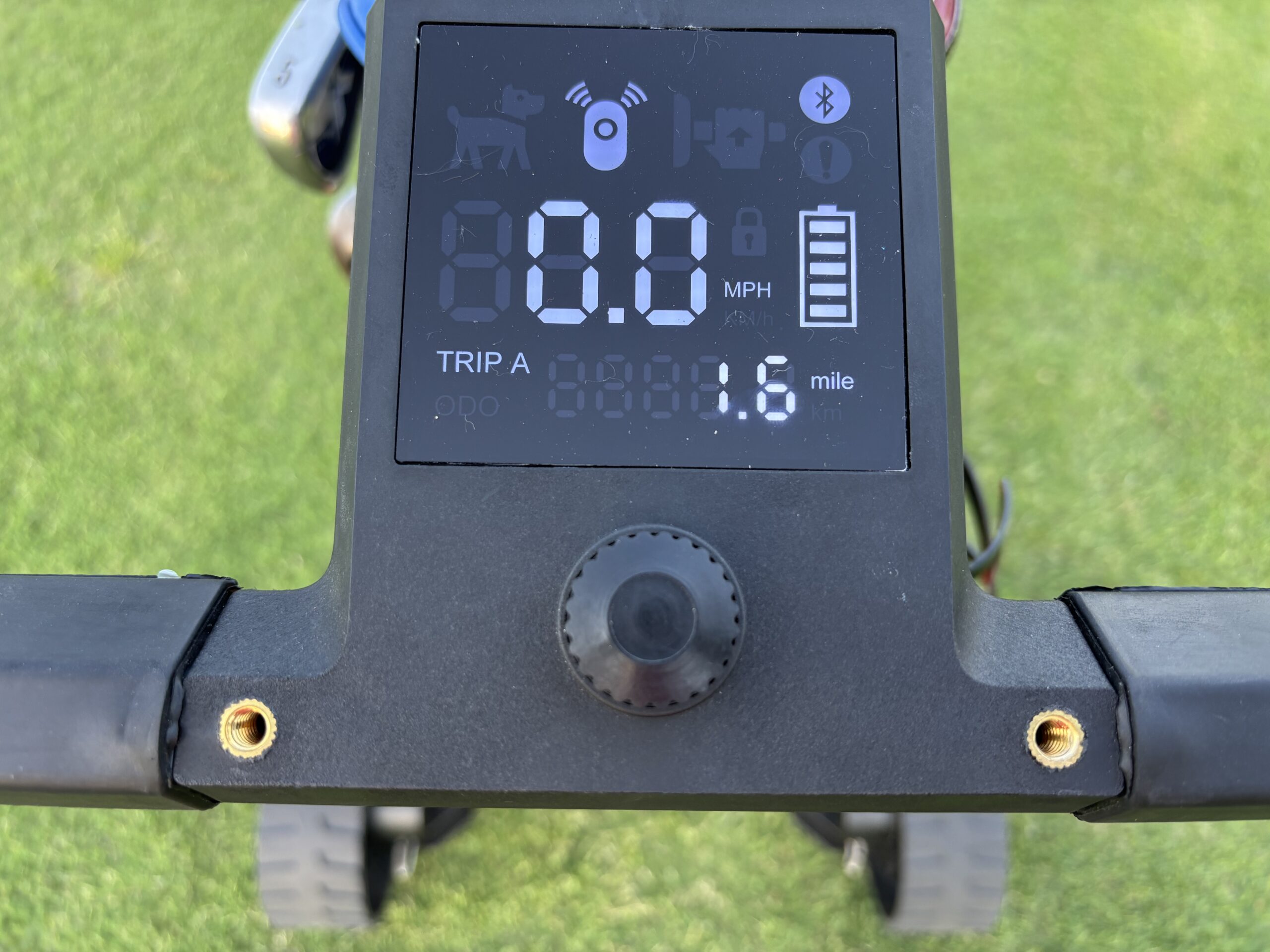 GOZO Auto-Follow Golf Caddy